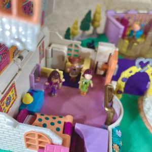 Polly Pocket Village Boutique House
